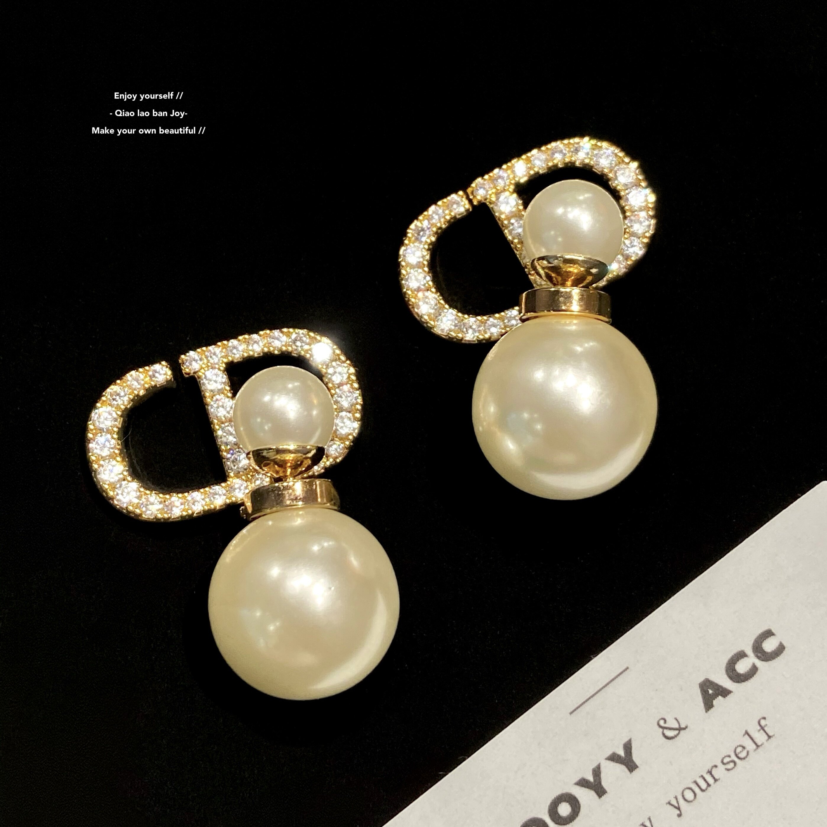 珍珠CD字母耳环